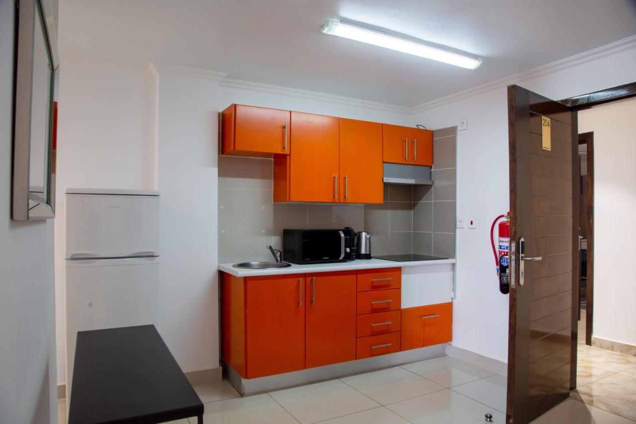 Wdc Aparthotel - Buea ภายนอก รูปภาพ