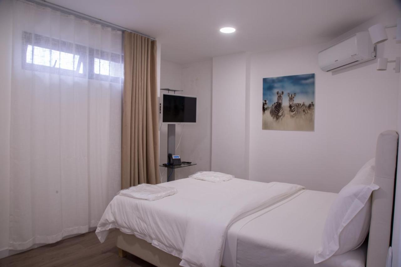 Wdc Aparthotel - Buea ภายนอก รูปภาพ