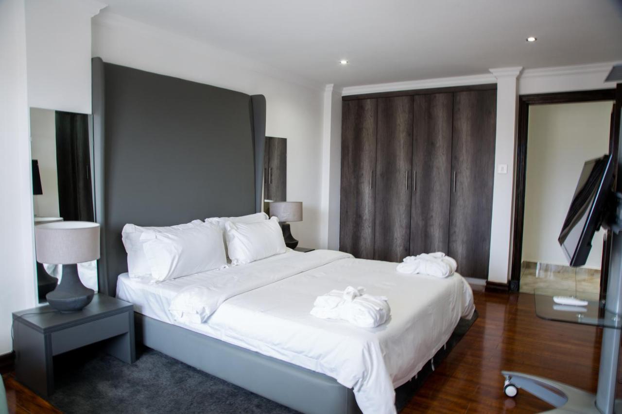 Wdc Aparthotel - Buea ภายนอก รูปภาพ