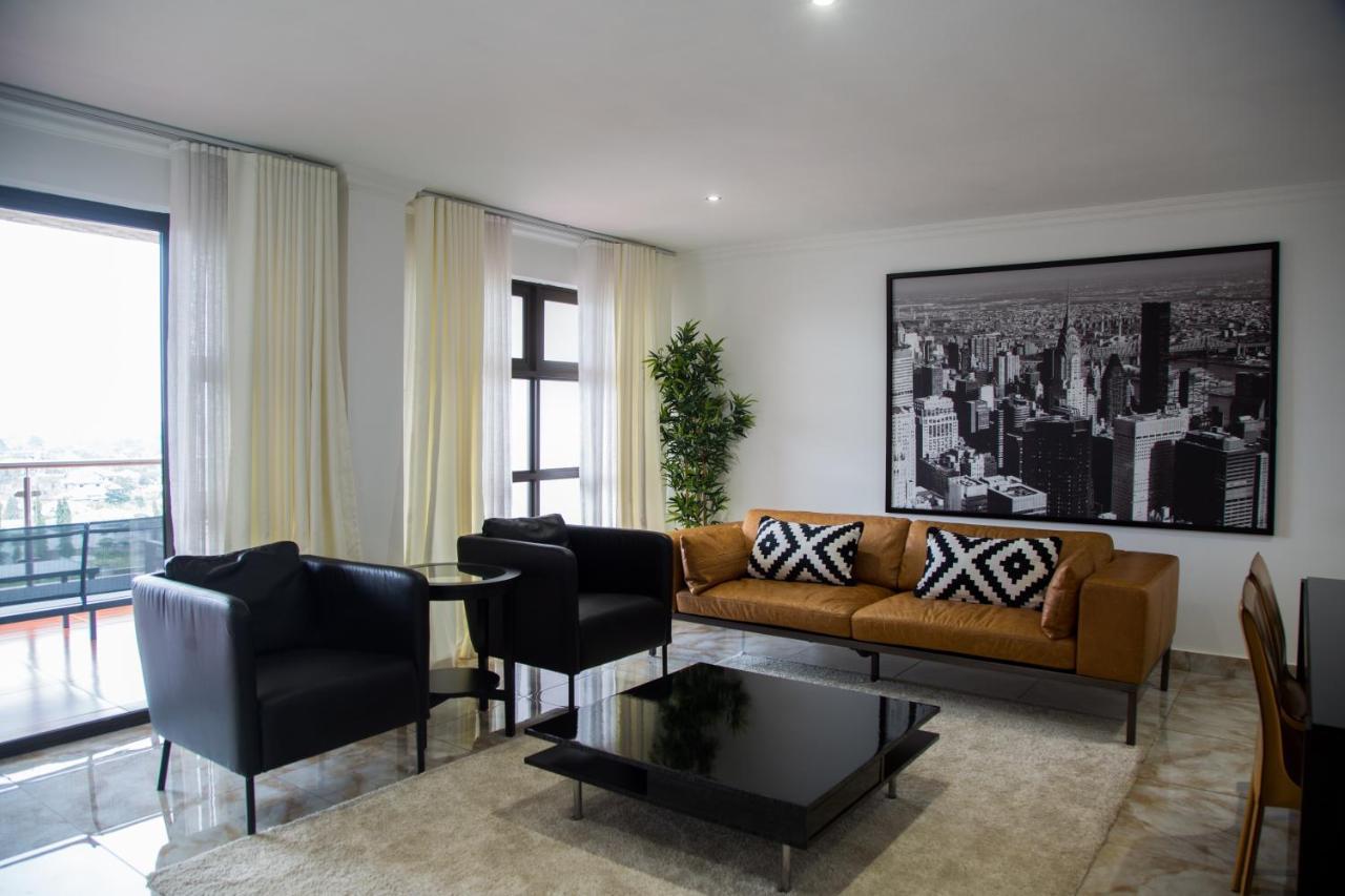 Wdc Aparthotel - Buea ภายนอก รูปภาพ