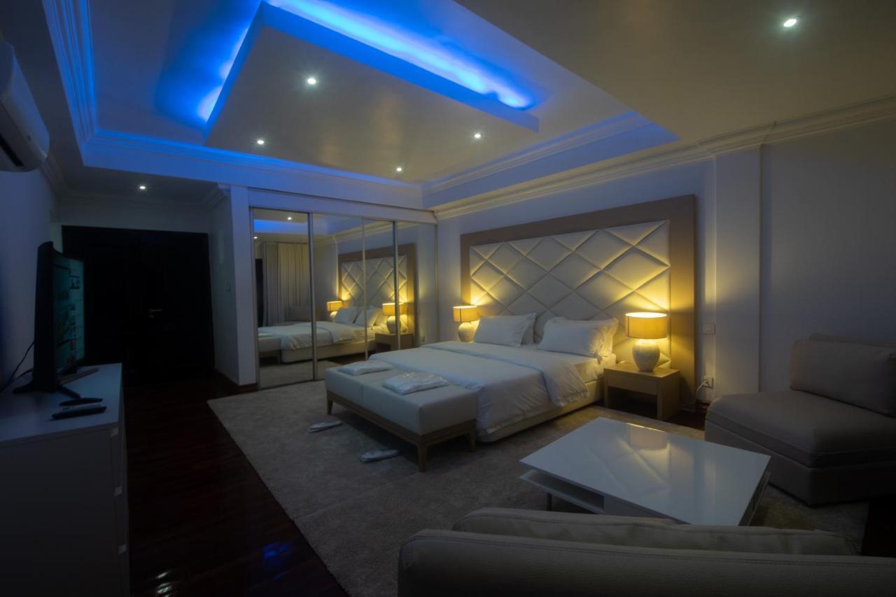 Wdc Aparthotel - Buea ภายนอก รูปภาพ