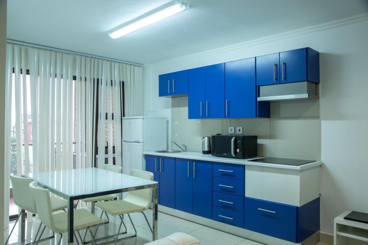 Wdc Aparthotel - Buea ภายนอก รูปภาพ